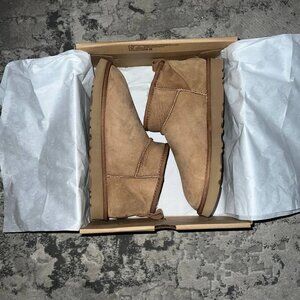 UGG Ultra Mini Classic Boots – Chestnut (Size 8) | Cozy & Stylish